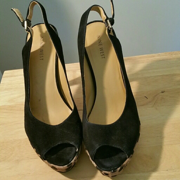 EUC Nine West Woman's Suede & Leather Heels - Picture 2 of 4